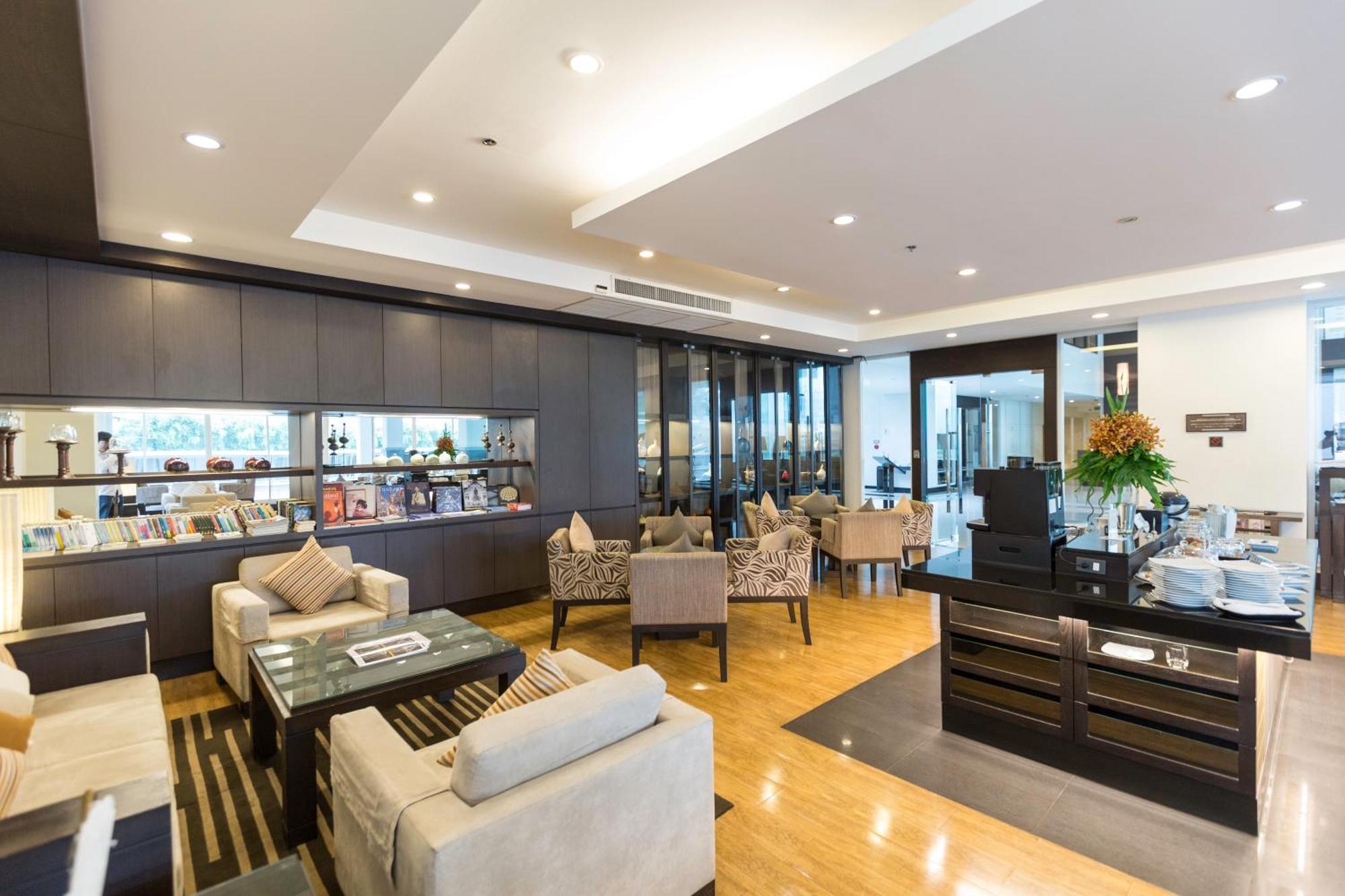 Kantary Hotel Kabinburi Екстериор снимка