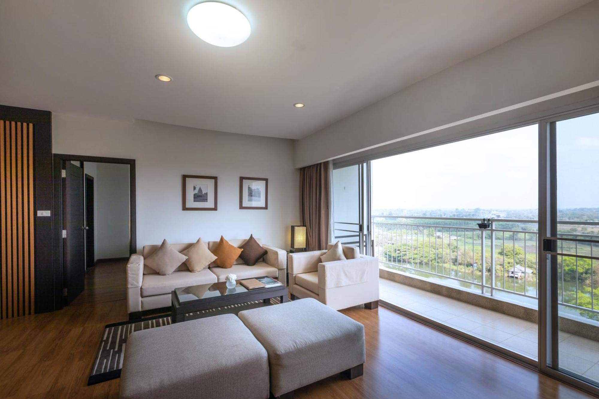 Kantary Hotel Kabinburi Екстериор снимка