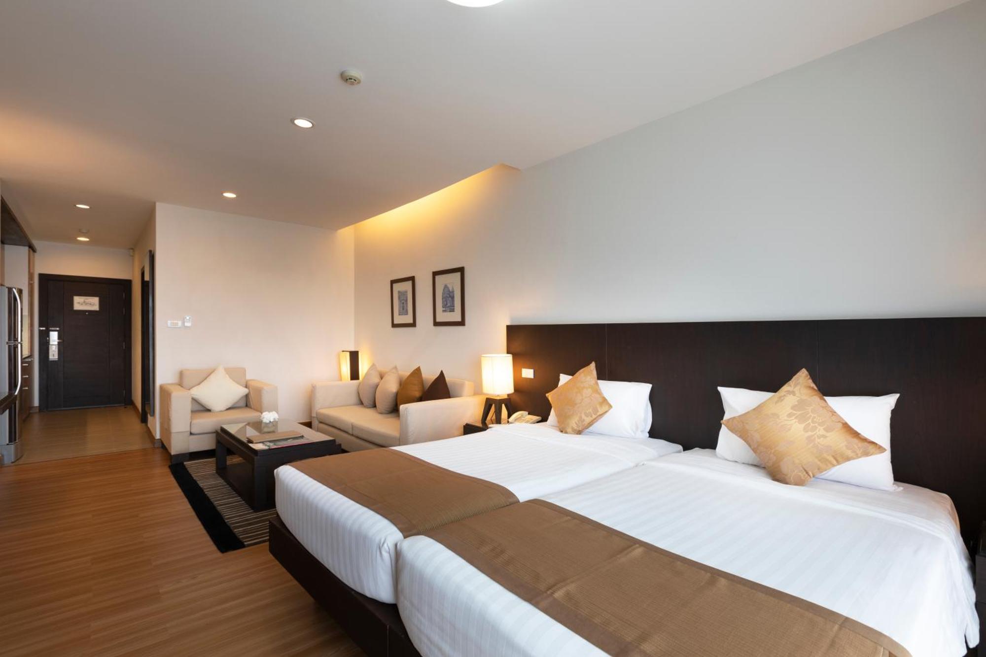 Kantary Hotel Kabinburi Екстериор снимка