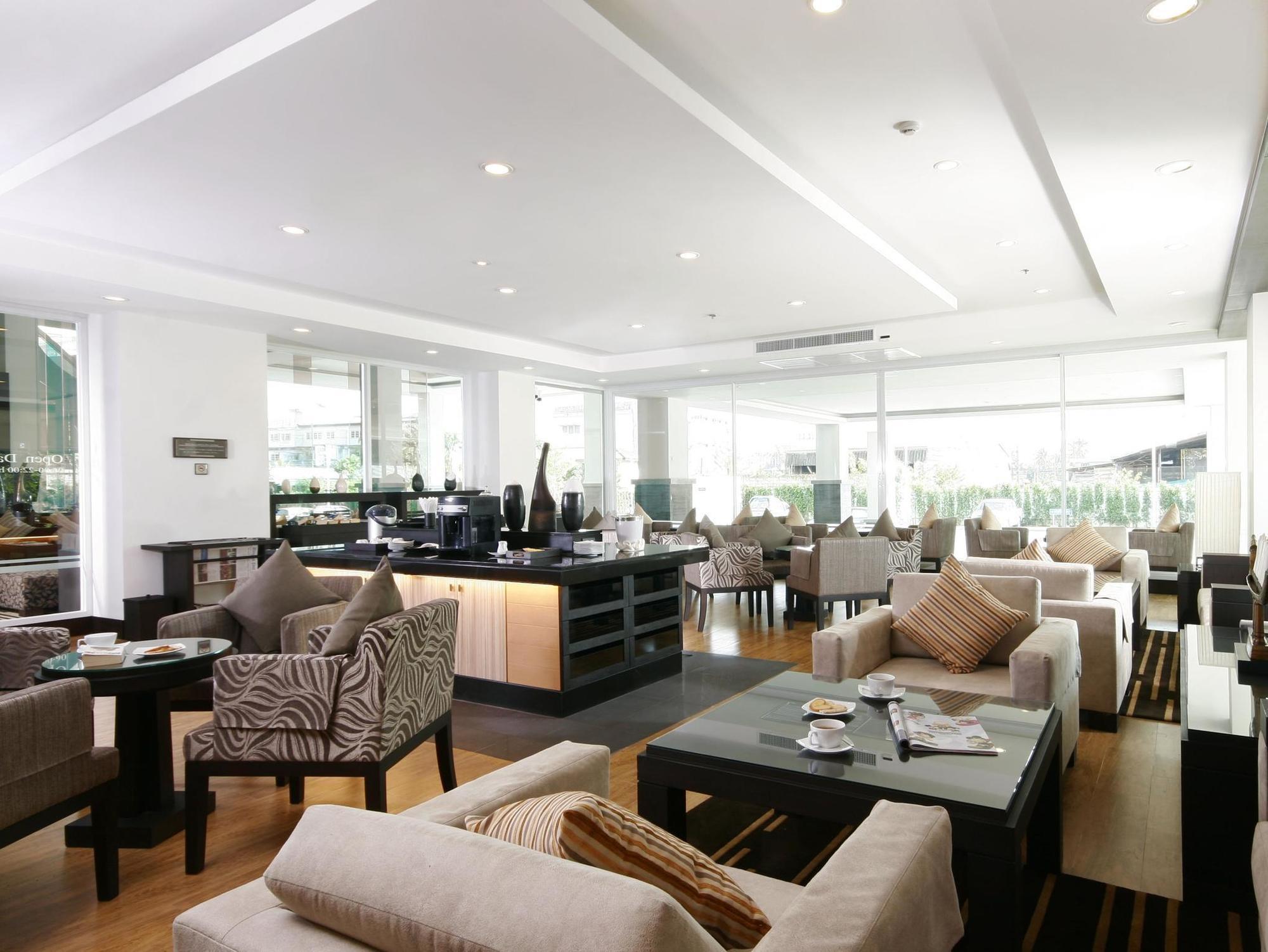 Kantary Hotel Kabinburi Екстериор снимка