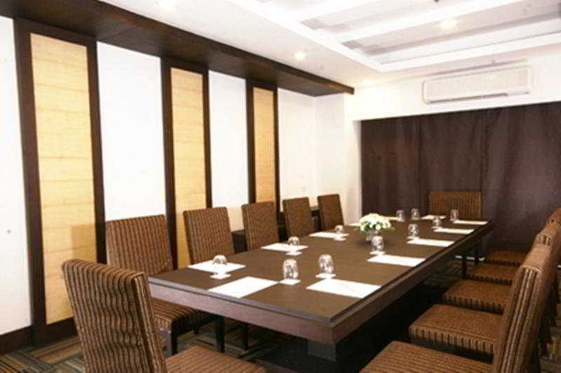 Kantary Hotel Kabinburi Екстериор снимка