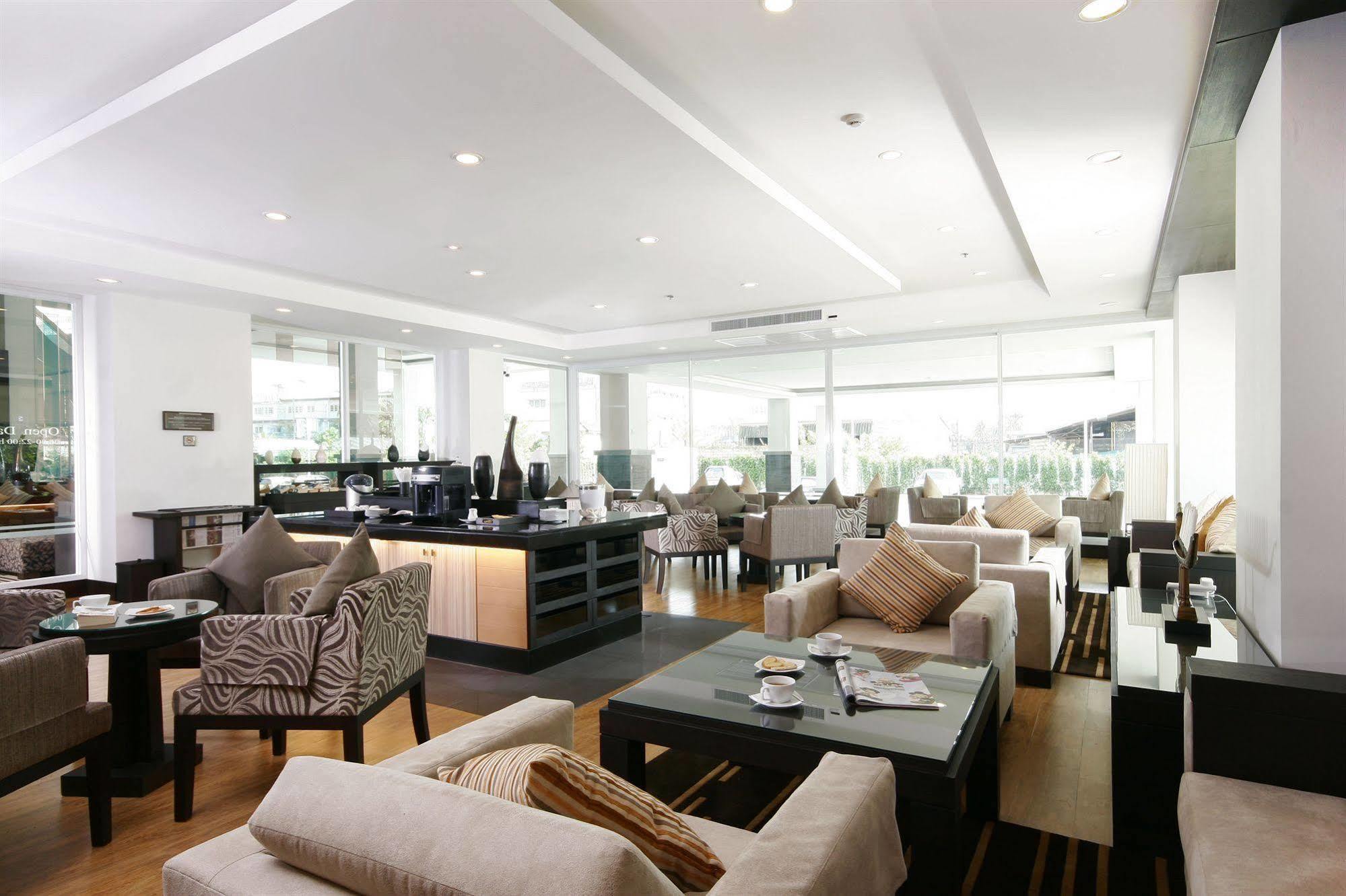 Kantary Hotel Kabinburi Екстериор снимка