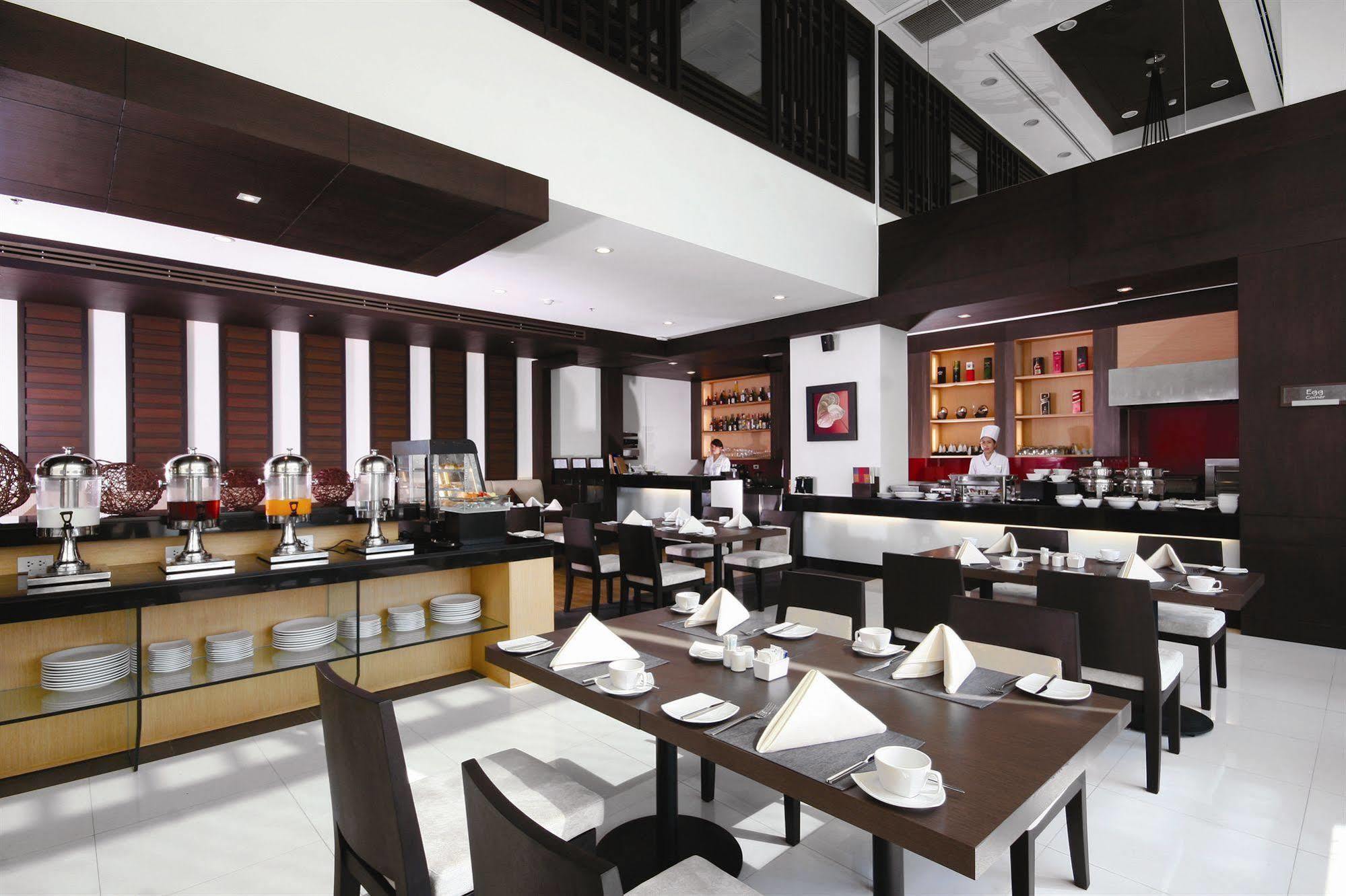 Kantary Hotel Kabinburi Екстериор снимка