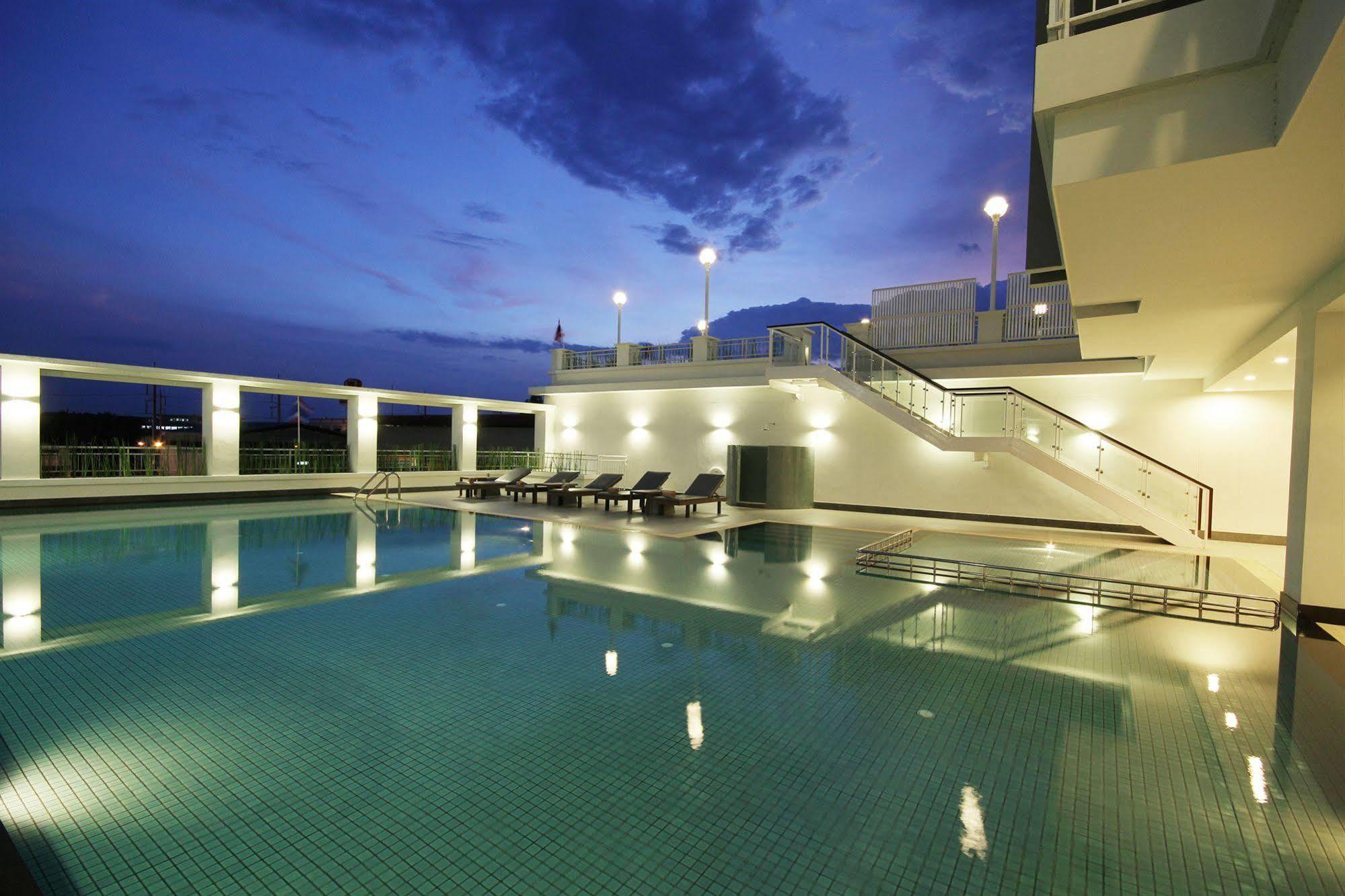 Kantary Hotel Kabinburi Екстериор снимка